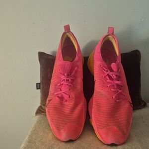 Nike Air Zoom Tempo Next% Flyknit Men's Size 11 Running Shoes Hyper Pink